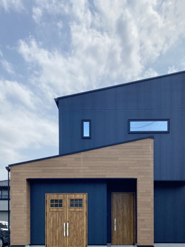 4/5(月)-16(日)富士市松岡『2つの入り口がある、アウトドア好きのご夫婦が考えたアウトドア好きのためのお家』完成見学会