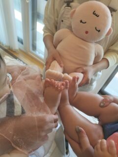 【暮らしのワークショップ】10/16(金)親子のふれあい時間|ベビーマッサージ体験〈沼津モデルハウス〉