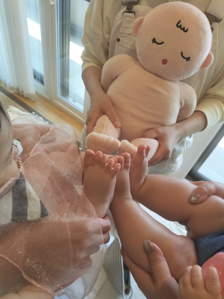 【暮らしのワークショップ】10/16（金）親子のふれあい時間｜ベビーマッサージ体験〈沼津モデルハウス〉