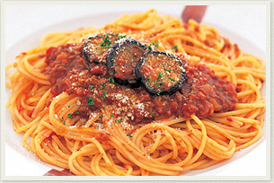 建築家「坂茂」講演会　作品づくりと社会貢献の両立を目指して