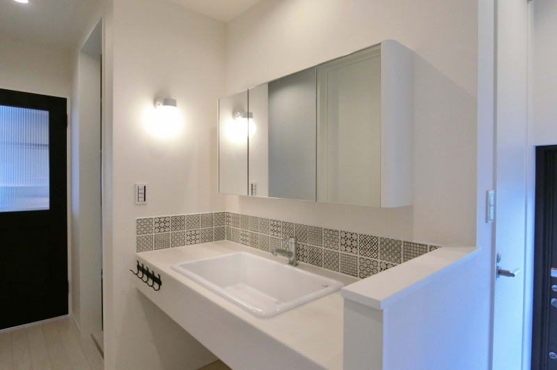 IS様邸リノベーション工事　洗面化粧台編