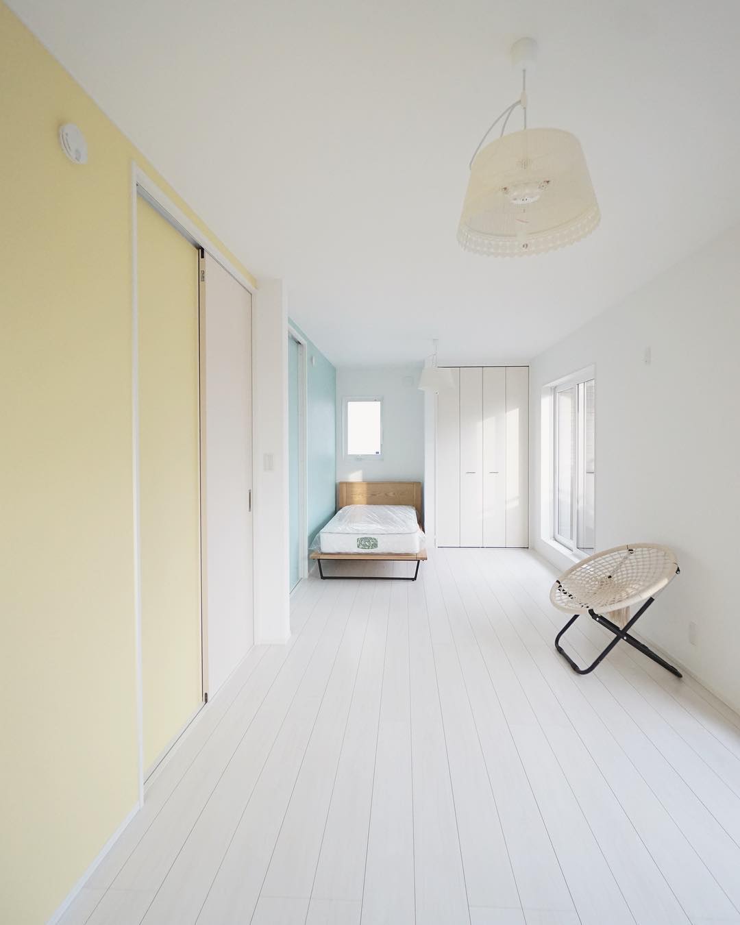 ◻️淡いブルーとイエローの明るい子供部屋。
#第一建設 #hibiki #livingd #静岡 #新築 #住宅 #おうち #子供部屋 #インテリア #デザイン #黄色 #ブルー #子供 #kidsroom #kids