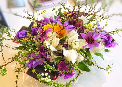 今週のLivingDコラム「母の日フラワーアレンジメント」