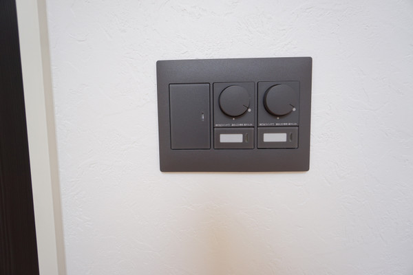 ブラックのスイッチ～アイランドキッチンと吹抜けリビングのあるお家～【HIBIKI富士店】