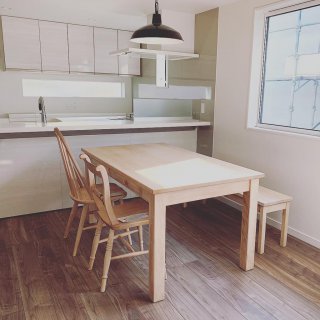 飛騨産業 Northern Forestのダイニング家具納品しました！