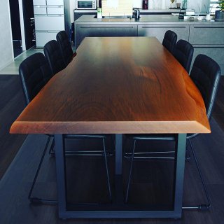 【MUKU-TEN納品事例】 神代欅の一枚板のダイニングテーブル。 ・ 何百年もの間、