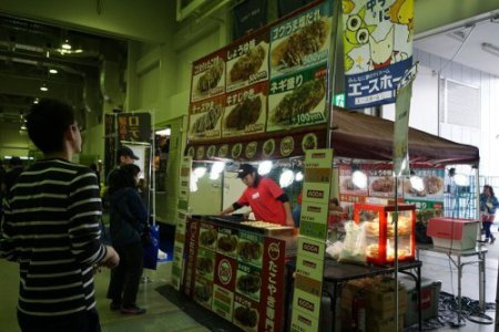 飲食コーナーも充実しています。