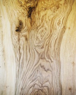 まるでムンクの絵画のような杢目