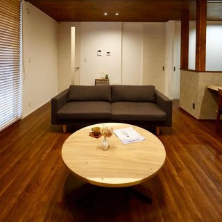 モンキーポッドのMUKUTEN一枚板 ラウンドセンター テーブル