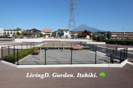 LivingDガーデン一色　小学校徒歩4分　公園のある分譲地