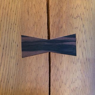 ︎ 一枚板のチギリ 割れを止めるため