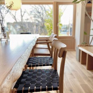 本日も御来場いただき
ありがとうございました。

お客様とのお喋りが
とても楽しい日々です。

明日も10時Open

皆さまのお越しを
お待ちしております。

お問い合わせは
Besso ALTANA
☎︎0545-67-3939へ

#企画展
#ギャラリー
#openhouse 
#モデルハウス
#mukuten
#日本の木
#ダイニングテーブル 
#ルイスポールセン#照明

#椅子
#maruni
#マルニ木工
#hiroshima 
#インテリア
#心地よい空間
#心地よい暮らし 
#パッシブデザイン
#デザイン#漆喰
#HIBIKIの家
#第一建設
#一枚板
#マイホーム計画中
#家づくり
#間取り
#収納術 
#富士市イベント
#静岡イベント
#富士市