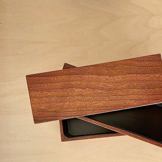 お弁当箱 
細身のデザインで
通勤鞄にも入ります。

大切に使いたい
暮らしの道具

贈り物にもオススメです

Besso  ALTANA
明日も10時オープン

お問い合わせは
Instagram DM又は
お電話でお願いいたします。
Besso ALTANA☎︎0545-67-3939

#新生活
#お弁当箱
#お弁当#贈り物

#小端吾郎
#藤井ノゾミ

#展示会#モデルハウス
#アート#花のある暮らし 
#暮らし#心地よい暮らし 
#リビングインテリア 
#パッシブデザイン
#インテリア
#デザイン
#HIBIKIの家
#一枚板
#間取り
#収納術
#器#花器
@livingd_works_daiichikensetsu 
@livingd_kibaco_03
#マイホーム計画中
#openhouse
#富士市
#静岡
#別荘
#四季