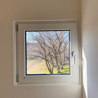 おはようございます。

今朝の様子。

景色のなかに

緑が広がり始めました。

春はもうすぐ。

本日も10オープン

アルタナの別荘
@besso_altana 
十人十色の暮らし
@livingd_kibaco_03
2棟どちらもご覧いただけます。

お問い合わせは
Besso ALTANA
☎︎0545-67-3939へ

#openhouse 
#モデルハウス
#ベッソアルタナ
#別荘#五感#体感#休日

#借景

#富士山のある風景 
#玄関#お出迎え
#家具#インテリア
#心地よい空間
#心地よい暮らし 
#パッシブデザイン
#デザイン
#第一建設
#一枚板
#マイホーム計画中
#家づくり
#間取り
#収納術 
#子育て
#ファミリー
#富士市イベント
#静岡イベント
#富士市
@livingd_works_daiichikensetsu