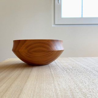 優美なライン

企画展『暮らしに花器を。』
木と土、ふたりの造形
小端五郎と藤井ノゾミ

いよいよ今週末まで。

Besso  ALTANAは
火•水定休日となります。

お問い合わせは
お電話でお願いいたします。
Besso ALTANA☎︎0545-67-3939

#木工作品 
#藤井ノゾミ
#小端吾郎
#作品展
#販売

#展示会#モデルハウス
#アート#花のある暮らし 
#暮らし#心地よい暮らし 
#リビングインテリア 
#パッシブデザイン
#ドライフラワー
#インテリア
#デザイン
#HIBIKIの家
#一枚板
#間取り
#収納術
#器#花器
@livingd_works_daiichikensetsu 
@livingd_kibaco_03
#マイホーム計画中
#openhouse
#富士市
#静岡
#別荘