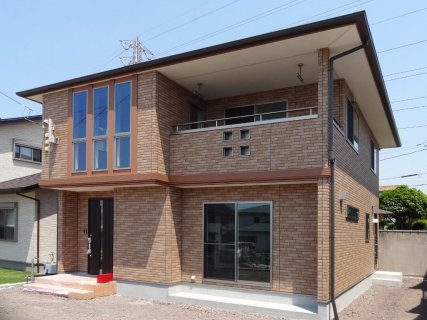 LivingDとエースホームの思い出に残るお住まい