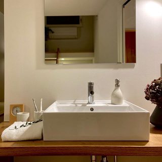 こんばんは。

今日はどんな1日でしたか。

明日もBesso  ALTANAは
10時からオープン

ご相談などお気軽にどうぞ。

お問い合わせは
お電話でお願いいたします。
Besso ALTANA☎︎0545-67-3939

#夜
#家族
#お風呂 
#洗面台
#癒しの時間 
#上質な暮らし
#暮らしを整える
#暮らしを楽しむ

#展示会#モデルハウス
#アート#花のある暮らし 
#暮らし#心地よい暮らし 
#パッシブデザイン
#デザイン
#間取り
#収納術
#掃除
#家具
@livingd_works_daiichikensetsu 
@livingd_kibaco_03
#マイホーム計画中
#goodnight 
#openhouse
#富士市
#静岡
#別荘