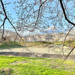 富士山と桜と

Besso  ALTANAと。

このまちで暮らす。

春ですね。

#春
#桜
#花見
#桜開花
#桜の名所
#借景
#絶景
#富士山と桜
#openhouse 
#モデルハウス
#ベッソアルタナ

#富士山のある風景 
#家具#インテリア
#心地よい空間
#心地よい暮らし 
#パッシブデザイン
#デザイン
#第一建設
#一枚板
#マイホーム計画中
#家づくり
#間取り
#収納術 
#子育て
#ファミリー
#富士市イベント
#静岡イベント
#富士市
#暮らしの提案
@livingd_works_daiichikensetsu
@livingd_fudousan_chintai