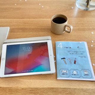 桜花弁

ダイニングの
彼岸桜が満開

枝に軽く触れただけで
ハラハラ舞いおちる桜花弁

心がふわっと緩ゆみました。

アルタナの別荘
@besso_altana 
十人十色の暮らし
@livingd_kibaco_03
2棟どちらもご覧いただけます。 ※平日は事前にお電話いただければ
御家族だけの貸切り見学も対応可能です。

お問い合わせは
Besso ALTANA
☎︎0545-67-3939へ

#仕事中
#休憩
#珈琲

#企画
#iPad

#openhouse 
#モデルハウス
#ベッソアルタナ
#別荘#桜

#富士山のある風景 
#家具#インテリア
#心地よい暮らし 
#パッシブデザイン
#デザイン
#第一建設
#一枚板
#マイホーム計画中
#家づくり
#間取り
#収納術 
#子育て
#ファミリー
#富士市イベント
#沼津市
#三島市
#静岡市

@livingd_works_daiichikensetsu