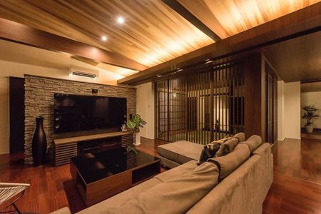 ・
富士宮市外神の平屋のLDK

65型テレビとBOSE5.1chサラウンドシステム

凹凸があり陰影の出るテレビ背面のタイル　　立体感と素材感

天井のウエスタンレッドシダー、赤いサペリの床、窓面の木目クロス　　白の面積を少なくしてダーク系の落ち着いた雰囲気のLDK

形と素材からすべてお打合せして決めた造作テレビボード　　左側の格子の透かし扉の内側には床置きのウーファーが

オールステンレスのクリナップ最上級モデルアイランドキッチン　電動アシスト扉仕様

#リビング 
#ldk 
#ダイニングキッチン 
#デザイン住宅
#ダイニング 
#キッチン
#クリナップ 
#テレビボード 
#bose 
#長期優良住宅
#hibikiプレミアムの家 
#富士宮市外神の家

資料請求・ブログ・会社のコト・イベント・見学会情報
もっと詳しくはプロフィールページのURLをクリック！
.
.
━━━━━━━━━━━━━━━━
◎新築住宅の実例を紹介しています！ 🏠 ▶︎ @livingd_works_daiichikensetsu ◎写真の気になることやご質問 メッセージでお気軽に！
担当建築士・デザイナー・コーディネーターがお答えしています！ ▶︎ @livingd_works_daiichikensetsu ━━━━━━━━━━━━━━━━ .
.
1973年創業　ロングライフカンパニー LivingD 第一建設株式会社のオリジナルブランド
HIBIKIの家・KIBACOの家は
◎命を守る家
◎未来性能の家
◎ロングライフ設計
を基準に「自然美」×「機能美」×「性能美」を兼ね備え
未来を見据えたロングライフデザイン の家です！
.
.
この先の未来も、実績あるプロフェッショナル集団が
住まいと暮らしづくりをサポートします！
.
2019年12月OPEN　新モデルハウス　建築中 @besso_altana
.
拠点
富士支店・沼津支店・藤枝支店・富士吉田支店
━━━━━━━━━━━━━━━━
新築・リフォーム・リノベーション
施工エリア
━━━━━━━━━━━━━━━━
静岡県
#富士市 #富士宮市  #沼津市  #三島市・函南町・裾野市・御殿場市・小山町・
伊豆市・伊豆の国市・長泉町・清水町・熱海市・伊東市
静岡市・藤枝市・焼津市・島田市・吉田町・御前崎市・菊川市・牧之原市・掛川市

山梨県
富士吉田市・甲府市・都留市・甲斐市・笛吹市・西桂町・忍野村・山中湖村・鳴沢村・富士河口湖町
━━━━━━━━━━━━━━━━
住まいと暮らしの LivingD 事業
━━━━━━━━━━━━━━━━
新築住宅・店舗・設計施工 
リフォーム・リノベーション・メンテナンス
不動産開発分譲・賃貸管理
家具・インテリア @hanare_altana
カフェ @altana_cafe @home_cafe_xoxo  @cafe_ldk
保険・ファイナンシャル・プランニング ・
・
#マイホーム計画 
#マイホーム計画中の人と繋がりたい 
#注文住宅 #注文住宅新築 #新築 #新築一戸建て #マイホーム計画 #新築注文住宅 #新築マイホーム #新築住宅  #一戸建て #戸建て #お家 #おうち

#第一建設