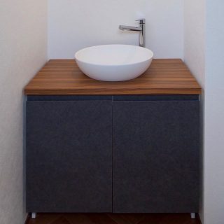 ・
ユニットではなくオリジナル。
好みの形と色合いで作り上げる洗面台。
こちらの家には3台のオリジナル洗面台があります。
・
4月20日(月)〜27日(月)
10時00分〜17時00分
完全予約制で見学可能です🏠✨
詳細は右へスワイプでQRから👆
#ピットリビングと大空間吹抜けのある家
-
-
-
詳細や質問はメールやDMでご連絡ください✉️
-
家づくりのこだわりは様々💡
それはお施主様も建築会社も同じ👌
数枚の四角だけでは伝え切れない
第一建設の家づくりに対する想い。
それはホームページを覗いてみてください☺️
-
〜〜〜〜〜〜〜〜〜〜〜〜〜〜〜〜
夢を描こう。創ろう。
#LivingD の第一建設
ホームページはプロフィールから。
🏠 ▶︎▶︎▶︎ @livingd_numazu
〜〜〜〜〜〜〜〜〜〜〜〜〜〜〜〜
-
#第一建設 沼津支店は沼津ぐるめ街道沿いにあり、カフェ(@cafe_ldk)併設のモデルハウスが隣接しています。
日替りで五感を刺激するイベントを開催中。
詳しくはCulas+沼津(@culasplus_numazu)から。
楽しい#家づくり を共有しましょう😊
-
=施工エリア例==========
沼津市 三島市 清水町 長泉町
裾野市 御殿場市 小山町 
函南町 伊豆の国市 伊豆市 他
====================
-
-
#沼津 #富士 #静岡 #HIBIKI #新築 #住宅 #注文住宅 #自由設計 #マイホーム  #施工実例 #内観 #インテリア #水回り #洗面台 #手洗い #木の家 #おしゃれな家 #高性能住宅 #見学会 #完成見学会 #予約制