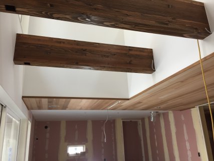 藤枝工事事例【化粧梁】