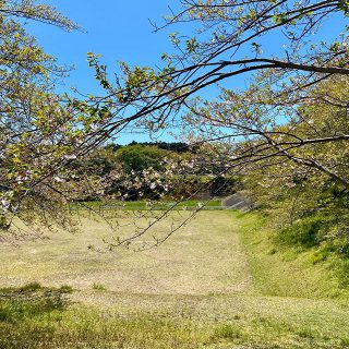 ✳︎NEWS✳︎『Besso  ALTANA 予約フォームがより便利に新しくなりました！』
.
.
☑︎モデルハウス貸切見学
☑︎LINEによるオンライン見学会
☑︎ZOOMによるオンライン見学会
.
.
見学希望
☑︎HIBIKI  THE MIRAI
☑︎KIBACO 03
☑︎両方
☑︎富士見台分譲地
.
ご希望の日時を選べます。
第一建設HPまたは
2枚目QRからどうぞ ☞☞
.
目の前はいま鮮やかな新緑へ。
.
私たちが御案内いたします。
.
Besso  ALTANA
☎︎0545-67-3939
@livingd_works_daiichikensetsu 
@livingd_fudousan_chintai 
#4月
#お知らせ
#予約制#見学会 
#LINE #zoom 
#モデルハウス
#暮らし#心地よい暮らし 
#リビングインテリア 
#パッシブデザイン
#デザイン
#HIBIKIの家
#間取り
#収納術
#一枚板
#モデルハウス販売中 
@livingd_kibaco_03
#マイホーム計画中
#openhouse
#富士市
#静岡
#別荘