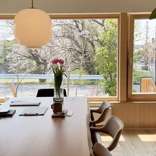 Besso ALTANA
お家にいても楽しめる
ムービー見学会をお届け中♪♪
.
そして第一建設
沼津支店 @livingd_numazu 
藤枝支店 @daiichi_fujieda 
こちらのアカウントでも
ムービー見学会やってます！
.
もっと建物をみたーい！
それなら施工例の紹介はこちら
@livingd_works_daiichikensetsu .
いつかの人も☝︎
まさに計画中の人も☝︎
もうすでにお家を建てた人も☝︎
おうちで見学会お楽しみください☕︎☕︎
.
.
.
御来場予約・知りたい事・ご相談
お電話でも承ります。お気軽にどうぞ
☞Besso ALTANA☎︎0545-67-3939

#instagram
#ムービー
#見学会

#暮らし
#イメージ
#暮らすように過ごす
#openhouse 
#mtfuji
#cherryblossom 
#モデルハウス
#ベッソアルタナ
#家具#インテリア
#パッシブデザイン
#デザイン
#第一建設
#一枚板
#マイホーム計画中
#家づくり
#間取り
#収納術 
#子育て
#ファミリー
#富士市
#静岡市
#沼津市
#藤枝市
#暮らしの提案
@livingd_works_daiichikensetsu
@livingd_fudousan_chintai
@livingd_kibaco_03

#おうち時間を楽しむ