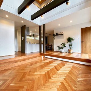 こんにちは。スタッフ中山です☺︎ 先日、沼津の見学会にお邪魔しました！

完成したてのお家にお邪魔するのは
初めてで感動🥺

とても可愛いお家でした〜！ #マイホーム計画中
#お家探し
#おうち作り
#第一建設
#livingd
#富士市
#沼津市
#静岡市
#静岡県