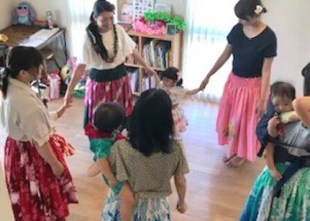 今週のLiving Dコラム「ベビーと愉しむフラダンス教室」