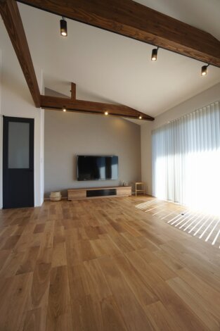 『家族時間を愉しもう！』ー勾配天井の或る平屋ー