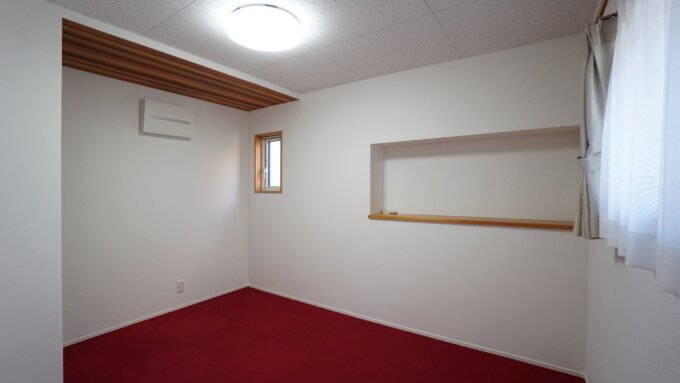 戸建て住宅の大規模断熱リフォーム　～APW430サッシに真っ赤なカーペット敷きのピアノ室～　【リフォーム・リノベ】