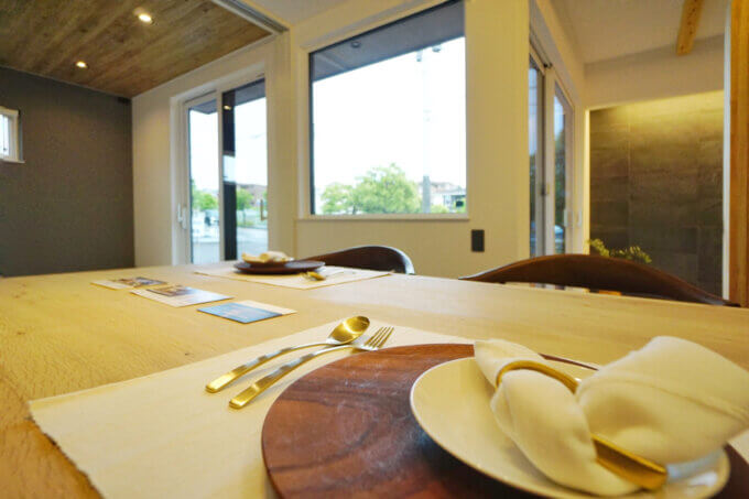 " 窓 " で広がるおうち空間