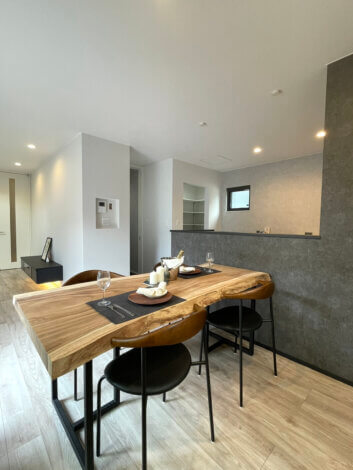 大人シンプルなお家見学できます♪