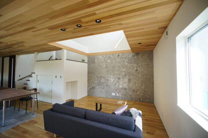 木とタイルのあるおうち