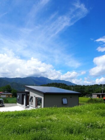 山梨県富士吉田市　完成見学会イベント情報　～高断熱+太陽光 ZEH仕様の平屋～