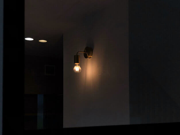 照明をこだわり　玄関がより素敵な空間に！　【沼津支店】