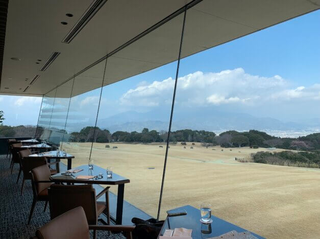 日々のこと。絶景の景色を眺めながらホテルランチ【山本ブログ】