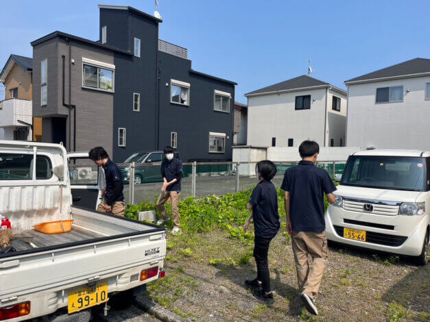 地鎮祭の草刈り！【富士支店】