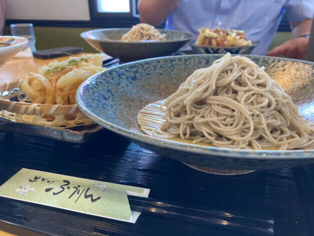 南アルプス市の見学会場近くにある生そば屋『ふうりん 』