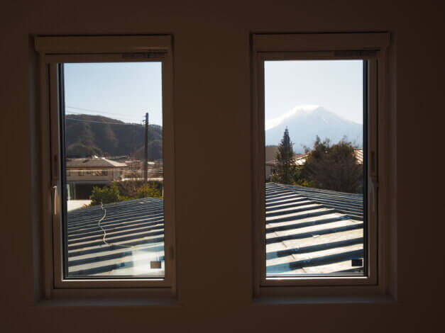 KIBACO L1-E2フリースペースの窓から富士山が見えました【富士吉田支店】