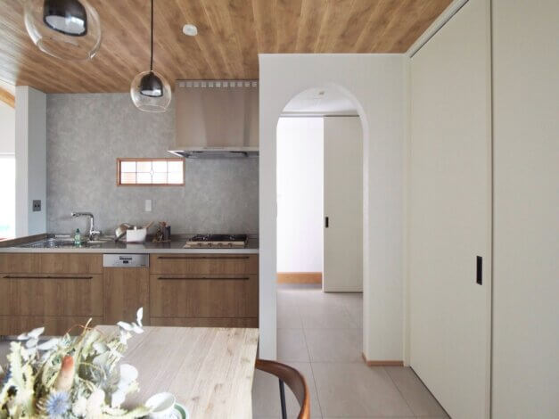 お施主様へインタビュー『コマドでロフトと繋がる 平屋+αの家』