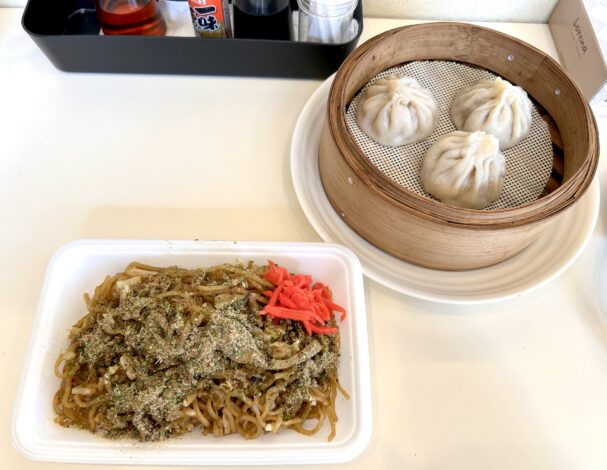 富士宮やきそば×小籠包！笑門のランチセットを実食レビュー！！