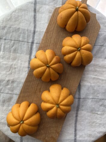 日々のこと　ハロウィン手作りパン　いびつな感じがまたいい感じ【山本ブログ】