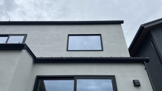 グレーの塗り壁がお目見え【藤枝支店】