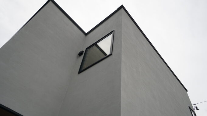 塗り壁のスクエア外観が特徴的なお住まい見学会開催中です