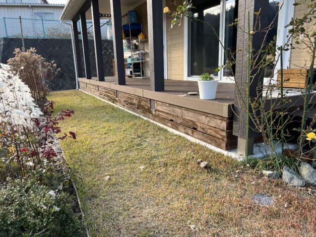 【リフォーム施工紹介95】ウッドデッキ部の立上り部の塞ぎ工事｜山梨