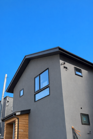 軒がつくる、やさしい佇まい。完成が近づく KIBACO「05 noki」外観がお目見え♪