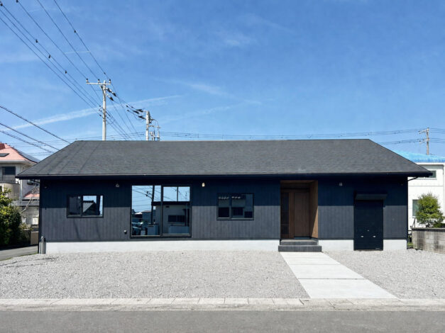 【見学会】3/28㈯～4/5㈰ 富士市五貫島｜HIBIKI Premium｜木のぬくもりに包まれる 勾配天井の平屋～ガレージと9帖ロフトのある和モダンの住まい