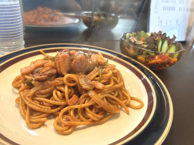 レトロ喫茶好きの方にもおすすめ！藤枝市ボンジュのナポリタンランチ